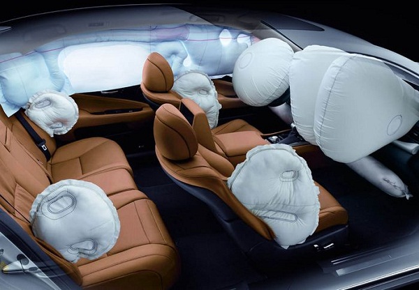 Як спрацьовують подушки безпеки автомобіля