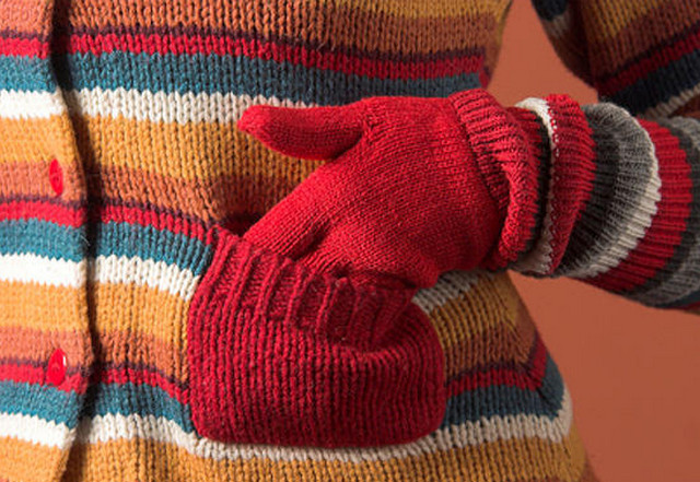 Від цього светр може трохи витягнутися, проте не виключено, що він деформується і придбає нерівні хвилясті краї